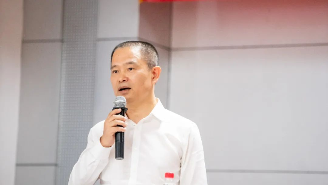  ��ʨ���������¿��ܾ����Ŵ�����